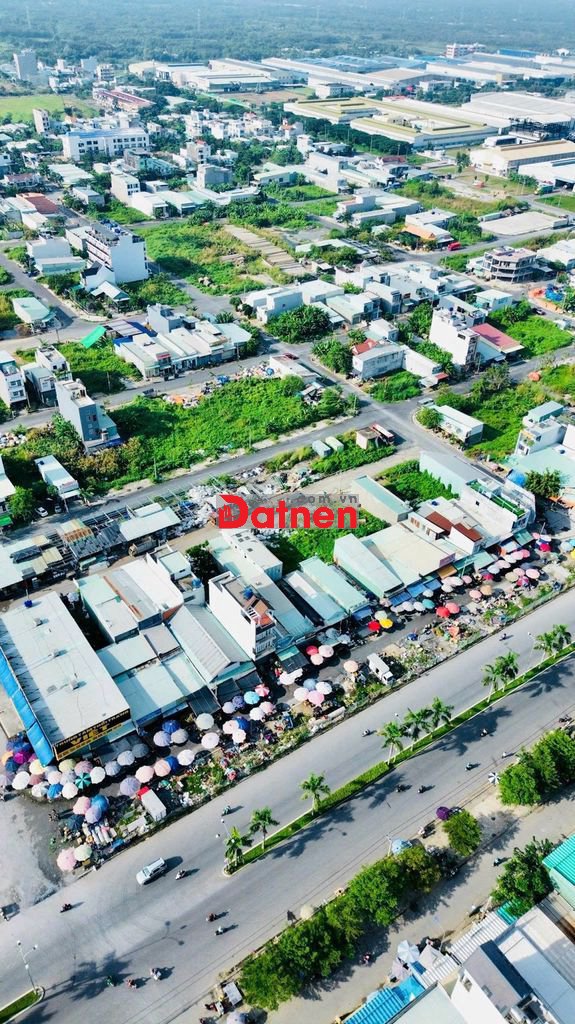 Bán cặp nền góc 172m2 ngay chợ Long Hậu, vị trí mặt tiền kinh doanh