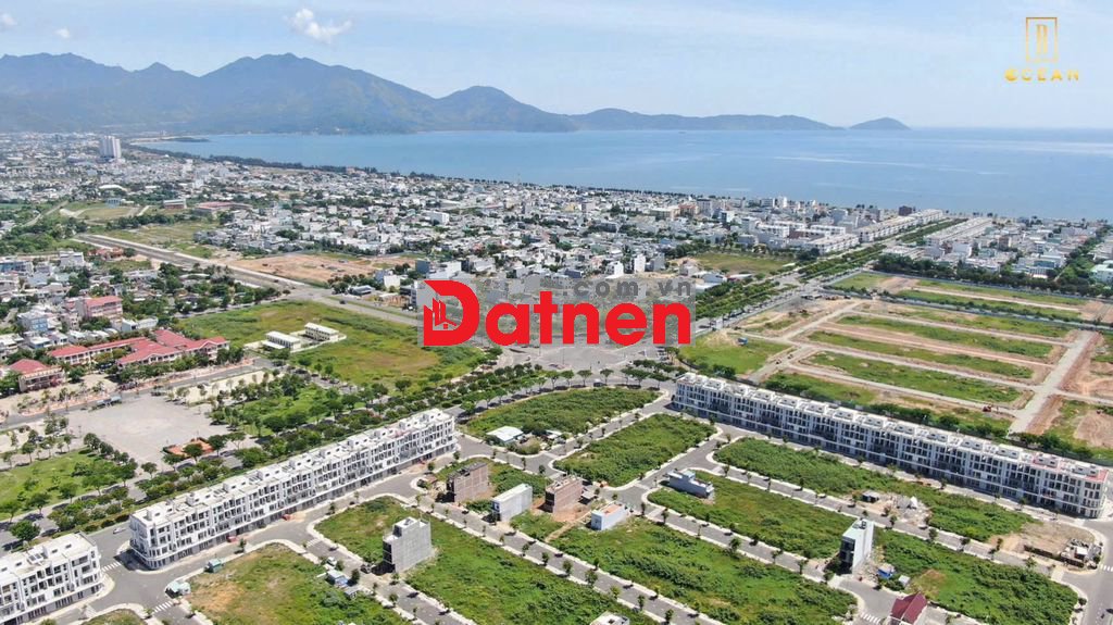 PHƯƠNG TRANG MỞ BÁN NHÀ PHỐ LIỀN KỀ 4 TẦNG KHU MẶT TIỀN HOÀNG THỊ LOAN