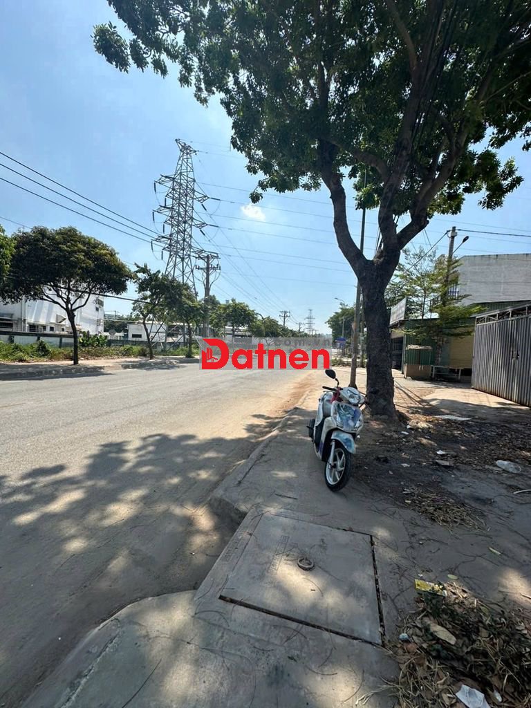 Ani về Úc bán đất mặt tiền đường Ngô Chí Quốc giá 7 tỷ có TL