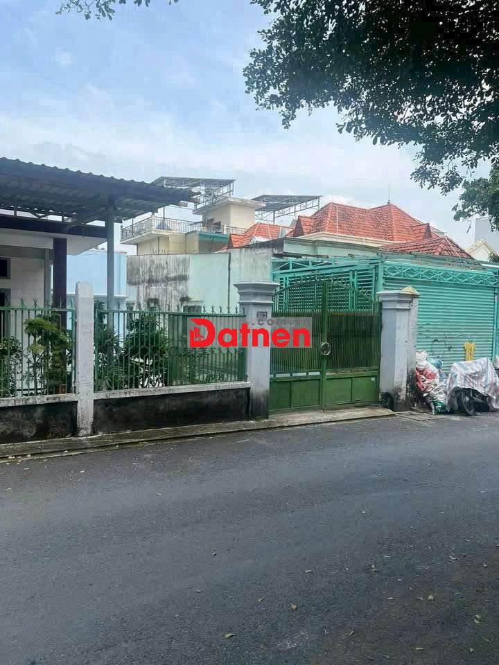 Lô đất đẹp 4m x 23m. Mặt tiền Đường nhựa Thới An 18