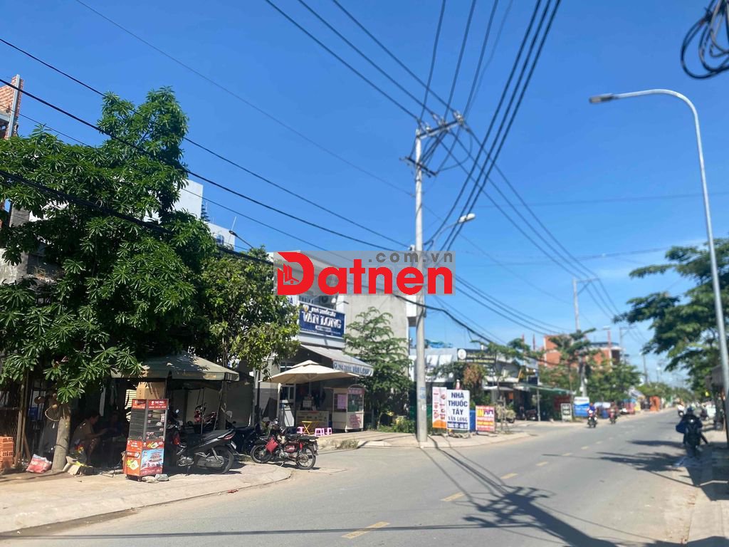 Mặt tiền Đối diện cổng trường Thpt Bình Tân, Hồ Văn Long, Bình Tân