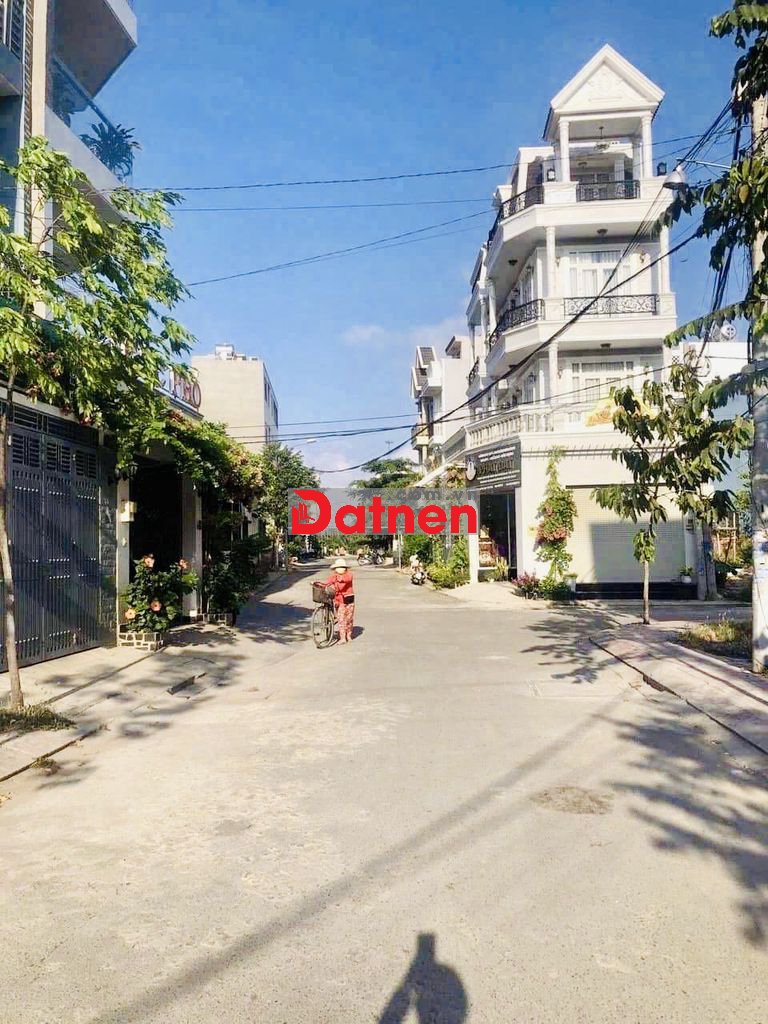 Lô đất 65m2 full thổ cư KDC Nam Khang, đường Nguyễn Duy Trinh, Quận 9.