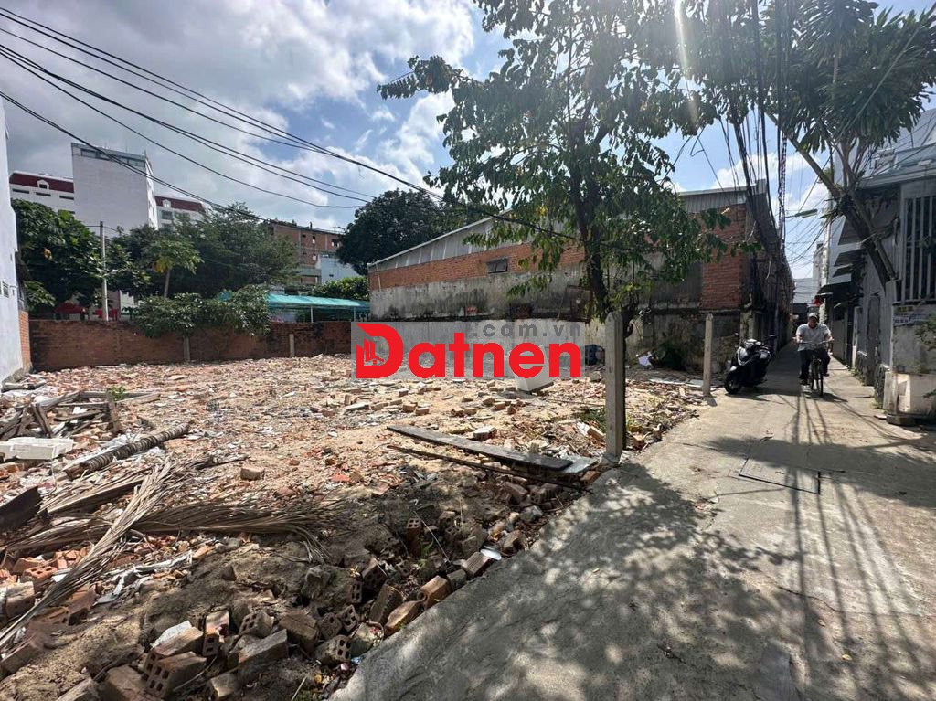 Hạ Giá 200tr bán lô đất đi bộ 600m ra bãi biển Hòn Chồng- Nha Trang