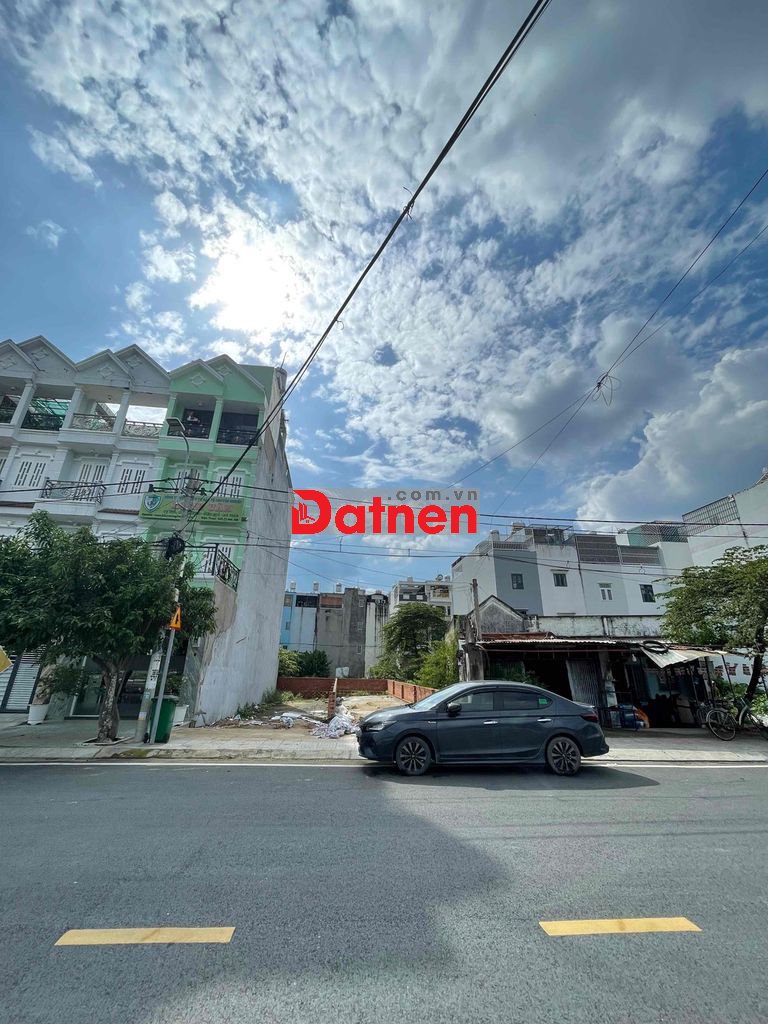 LÔ ĐẤT KHU TRUNG TÂM THỊ TRẤN - ĐƯỜNG RỘNG 20M 1979 HUỲNH TẤN PHÁT