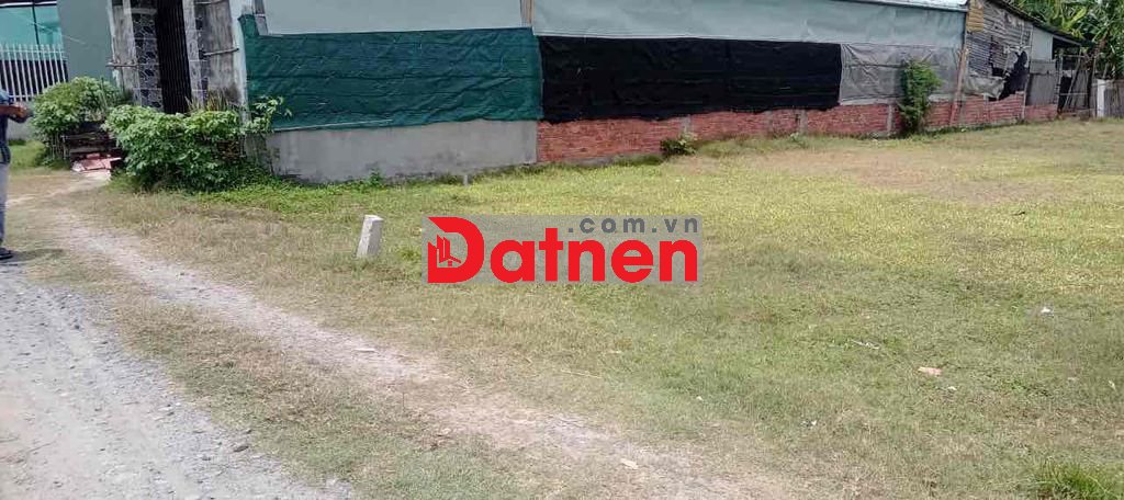 Đất đẹp giá xuân