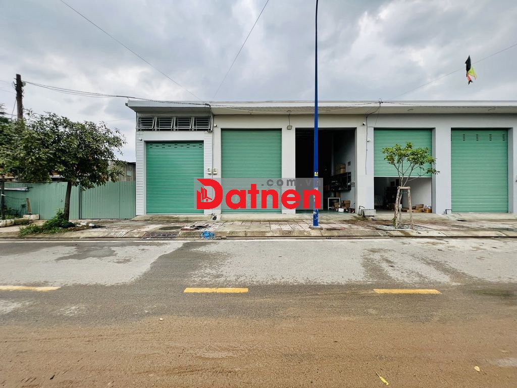 Đất Mặt Tiền Sát Kênh Tham Lương 12x25m SHR Giá Tốt 33 Tỷ Tặng Sẵn Kho