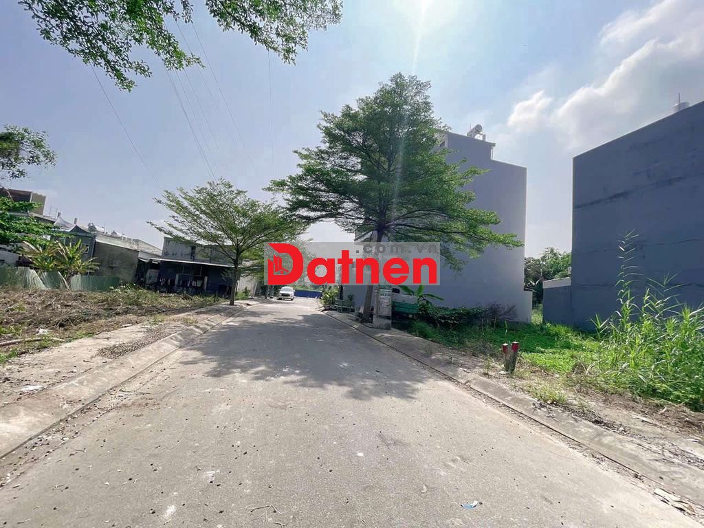 Đất KDC Rạch Tôm Nhơn Đức, sổ sẵn, xây tự do