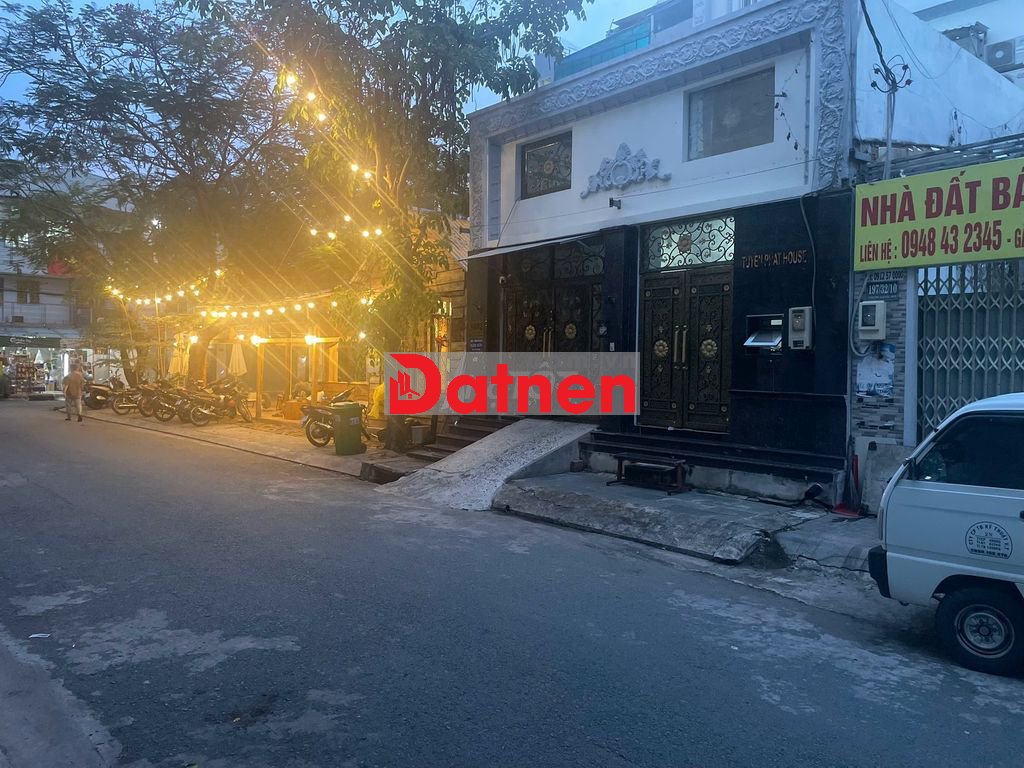 Bán đất tặng nhà Làng Đại Học Khu B , Phước Kiển, 7x30 .Giá : 17,8 Tỷ