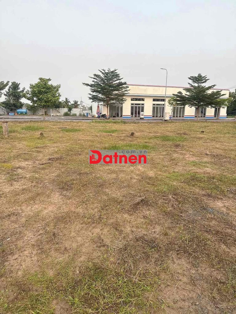 Cần Bán Gấp Lô Đất Nền Vị Trí Đẹp Bến Lức Long An