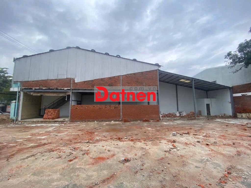 BÁN LÔ ĐẤT MT NGUYỄN CÔNG HOAN - DT 120M2 - NGAY TÚ MỠ và GẦN BẾN XE