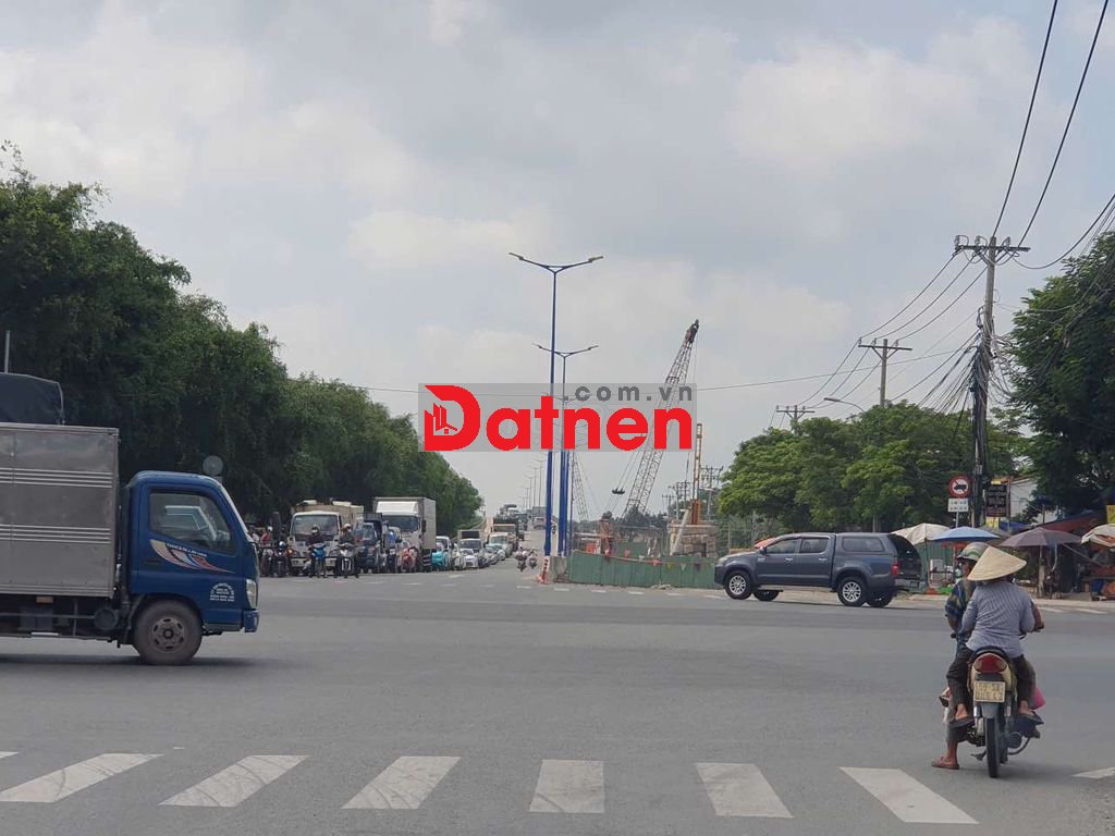 Hàng Ngộp. Siêu Rẻ. MT Đg Võ Văn Hát. Long Trường. Quận 9.