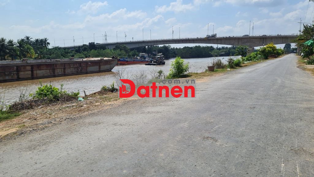 Đất nền ven sông Chợ Gạo