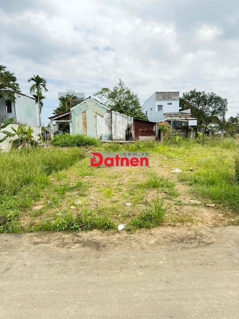 Chào Bán Lô Đất Diện Tích Rộng 126m2 - Gần Chợ Lệ Trạch