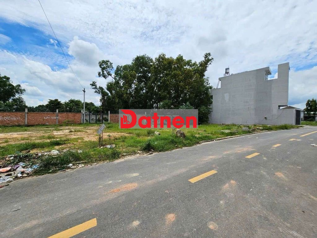 Đất mặt tiền đường Tân Hiệp phường Tân Bình Tp Dĩ An