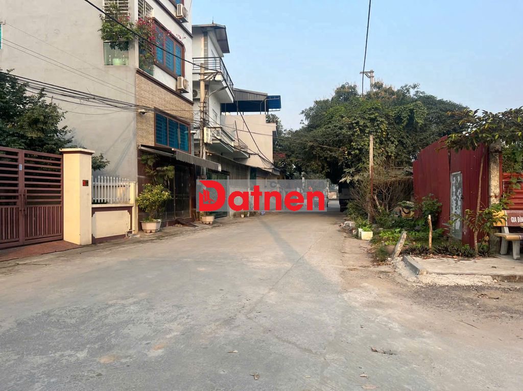 Bán đất Sáp Mai Võng La Đông Anh 66.4m2, đường 5m ô tô tránh