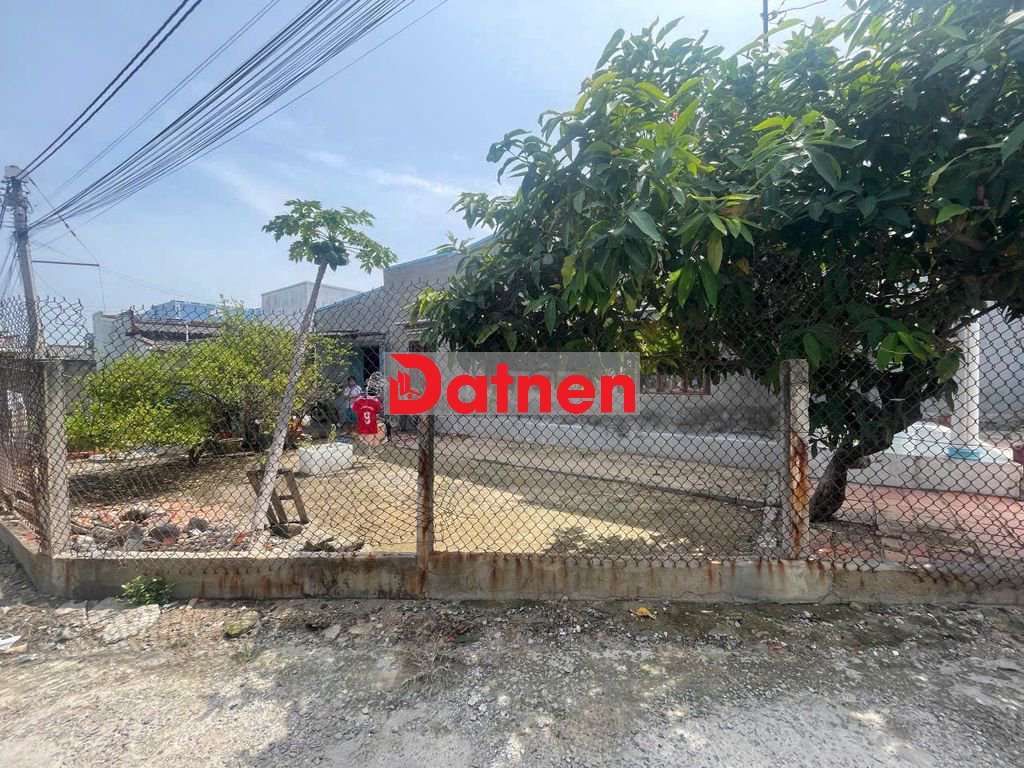 Cần bán đất(tặng kèm nhà) SỔ HỒNG RIÊNG, Tuy Phong, Bình Thuận