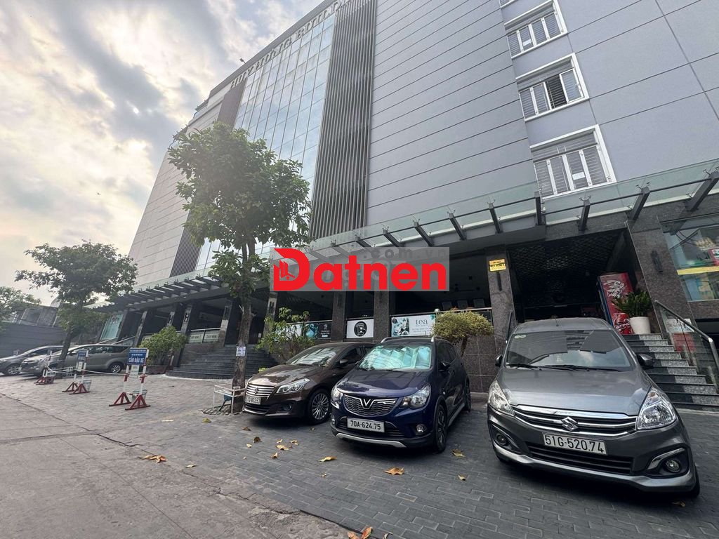 5 tỷ 300 thương lượng, đất thổ cư 100%, đường 6 mét, diện tích :4 × 15