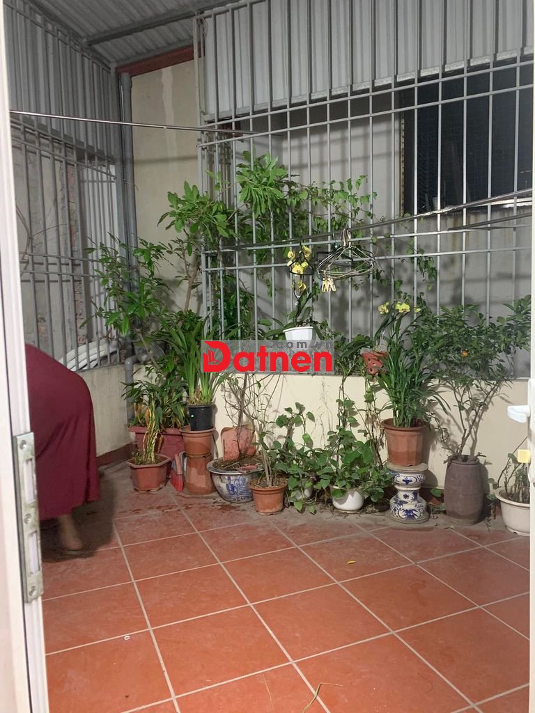 Cần bán mảnh đất ngõ Tư Đình, LB giá 21.6 tỷ, 80m2, ô tô vào