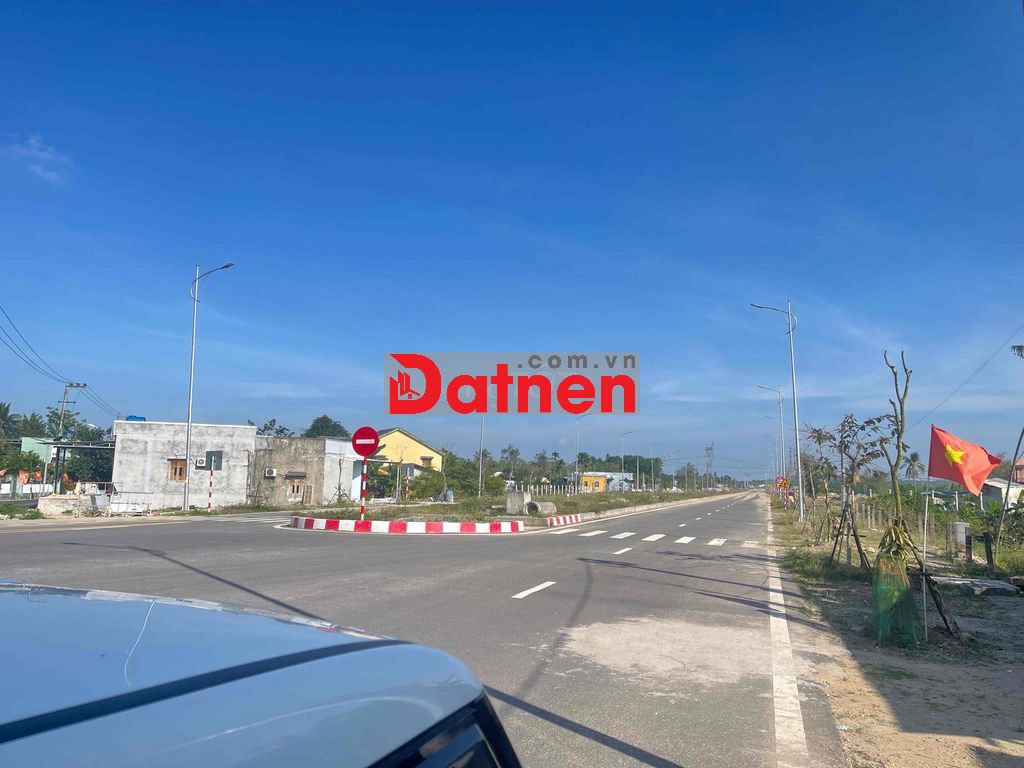 Đất Hoà tiến 2 mặt tiền đường 7,5m cách lộ 100m dân cư san sát bán gâp