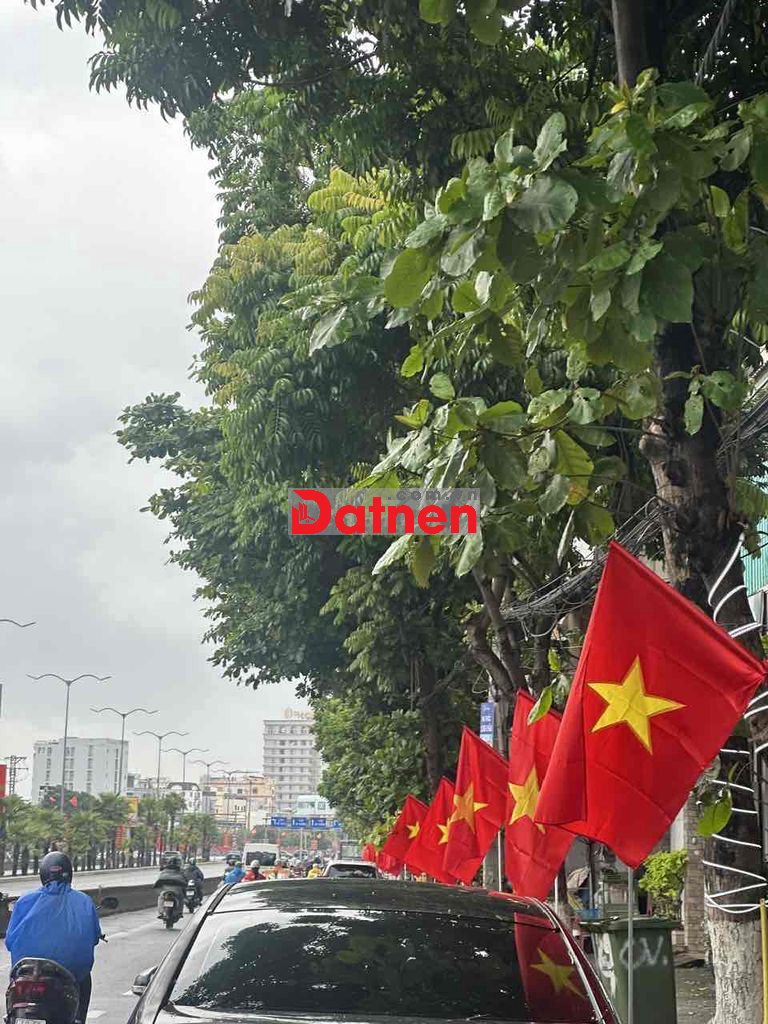 GẦN BỆNH VIỆN, BÁN ĐẤT VUÔNG ĐẸP, TẶNG NHÀ CHỈ 6.480 TỶ LÊ VĂN HIẾN.