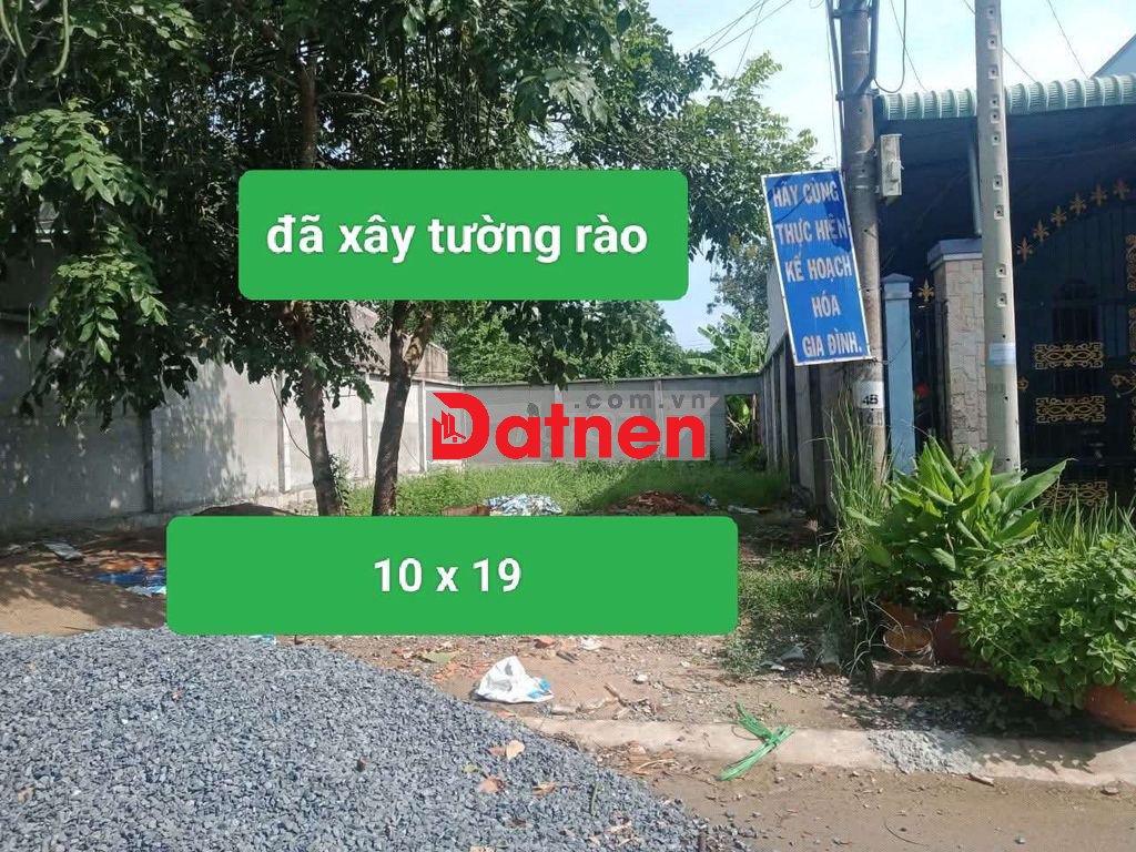Bán đất mặt tiền Nguyễn Du