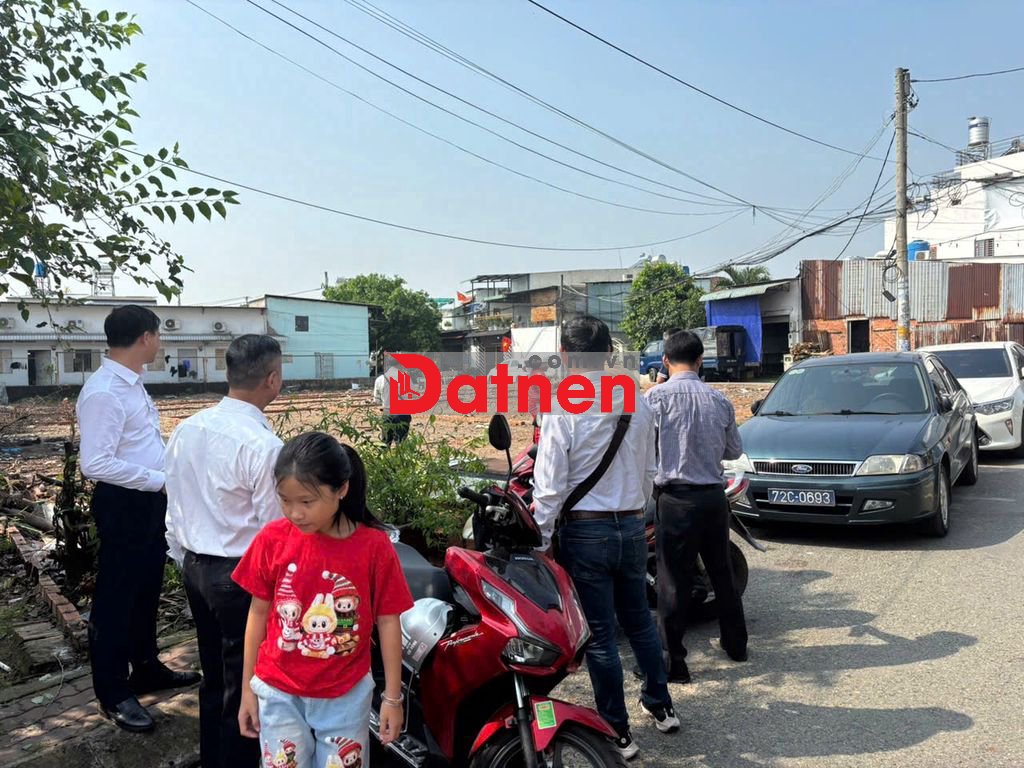 Bán đất khu phân lô chợ gấu nhà thờ tân đông Hóc Môn 5x20m