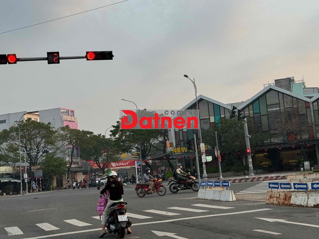 90m2 MT gần Hoàng Thị Loan cách 200m chỉ 4ti9 còn TL