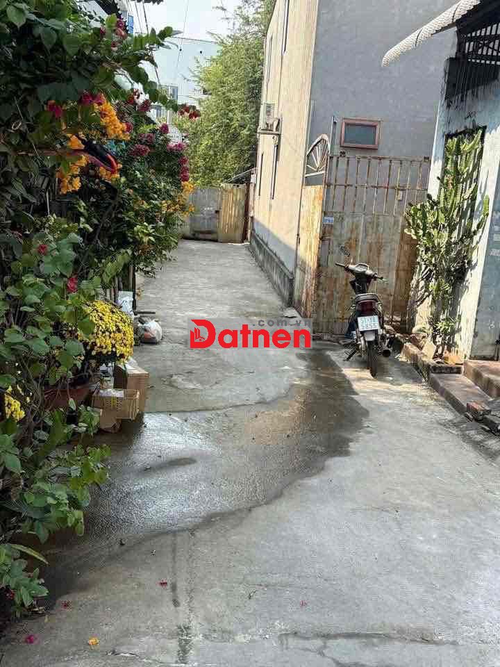 Đất thổ cư gần chợ Hóc Môn – khu dân cư hiện hữu • Vị trí: Sau lư