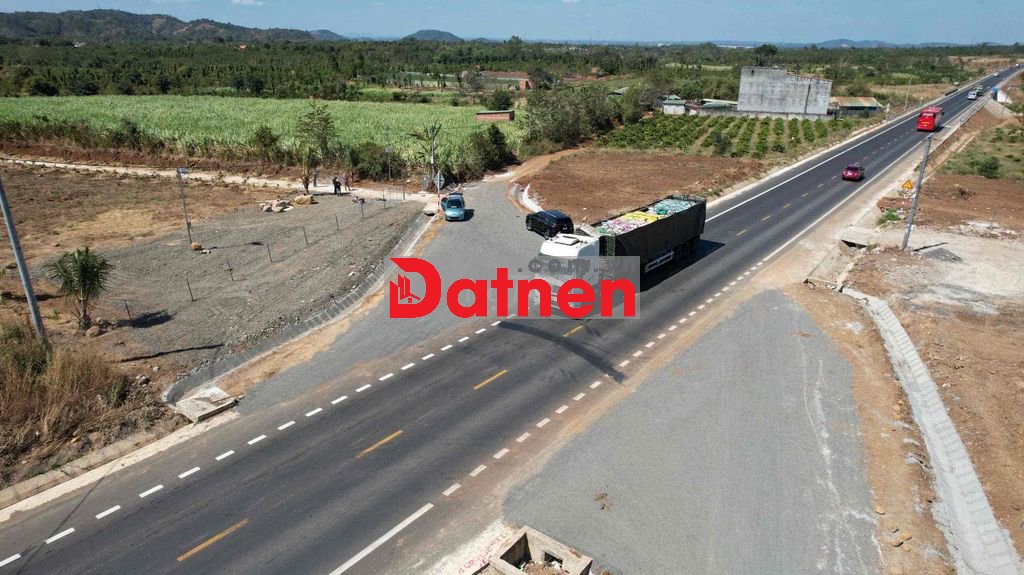 bán mặt tiền đất tránh đông hoà phú buôn ma thuột dt 8 xào chính chủ