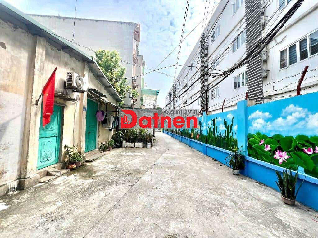 CHỦ BÁN GẤP MẢNH ĐẤT HOA HẬU TẠI NGỌC THUỴ - NGÕ Ô TÔ - GẦN MẶT PHỐ