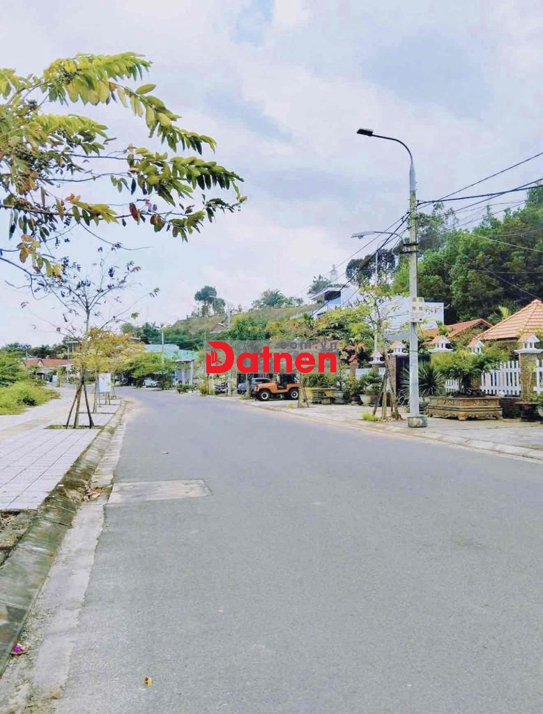 Tìm đâu ra lô đất đường 7m5 vỉa hè 5m ngay TÔN ĐẢN Diện tích lý tưởng