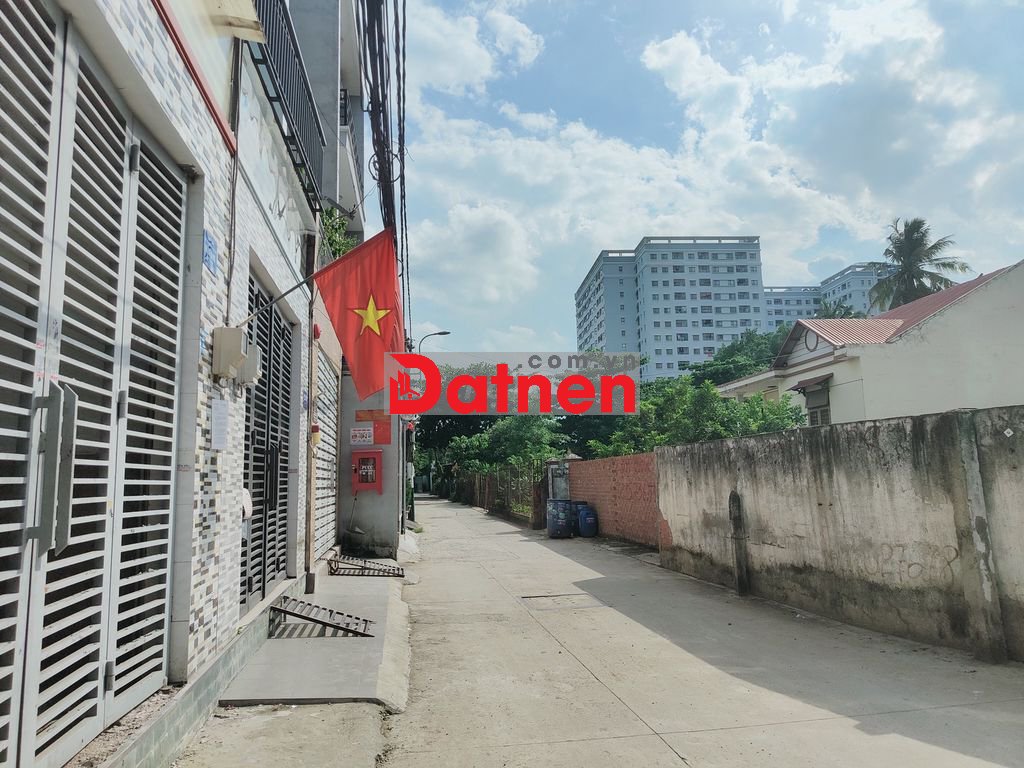 Đất 760m2 . 2 mặt tiền trước sau hẻm 129 Ngô Chí Quốc