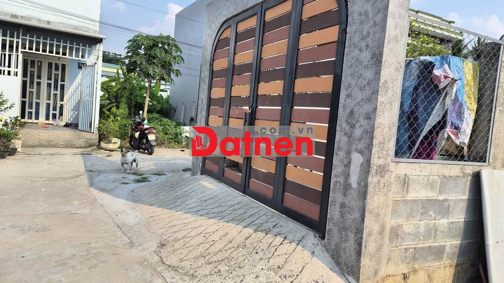 Cần bán lô đất ngay đường Vĩnh Phú 40, chân cầu Phú Long, QL13 105,4m