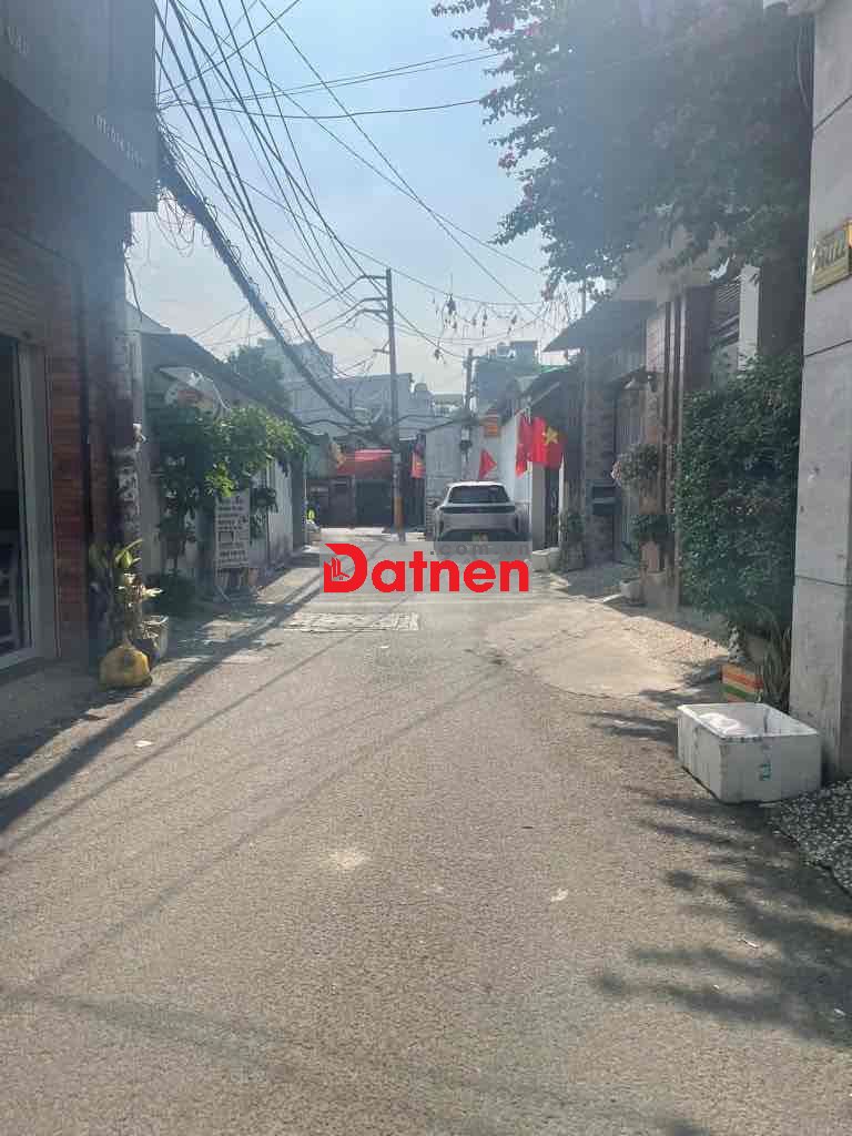 Bán đất ngay Emart Phan Huy Ích , 70m2 , hẻm 6m thông , nhỉnh 4 tỷ