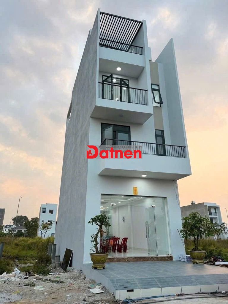 Chủ ngộp cần bán gấp lô đất xây nhà ở luôn!