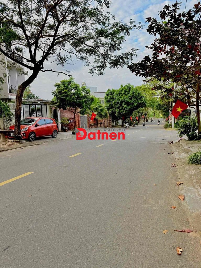 BÁN LÔ MT TÔN ĐẢN . ĐẤT MT MÀ RẺ NHƯ ĐẤT KIỆT .