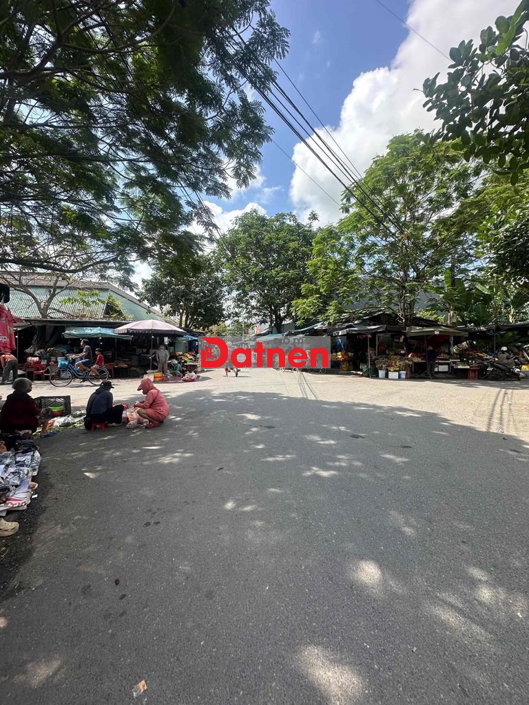 cần sang lô đất 2 mặt tiền đối diện chợ thanh quýt