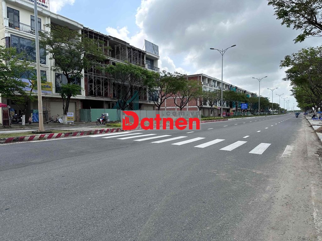 Chính Chủ Bán Lô Đất Mặt Tiền Hằng Phương Nữ Sĩ Sạch Đẹp