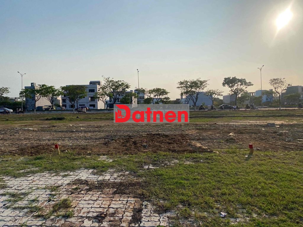 bán gấp 1 lô *** tại đường hoàng minh mạng