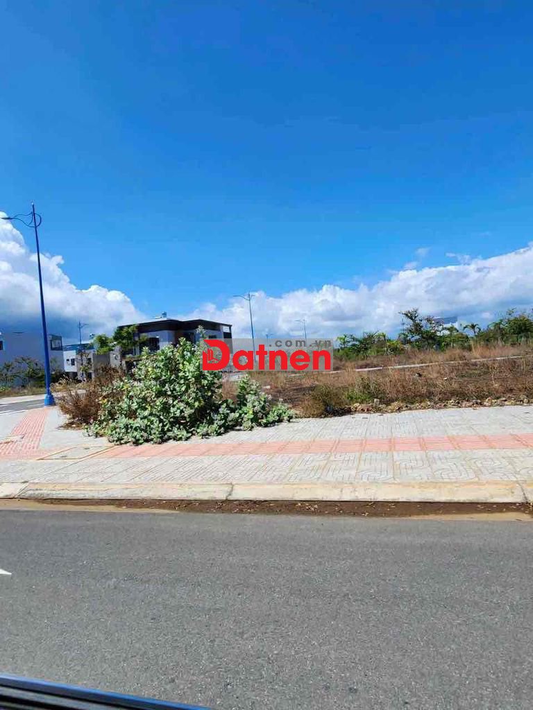 CẦN TIỀN KINH DOANH NÊN BÁN GẤP - LÔ ĐẤT Ở LONG THÀNH , GẦN SÂN BAY