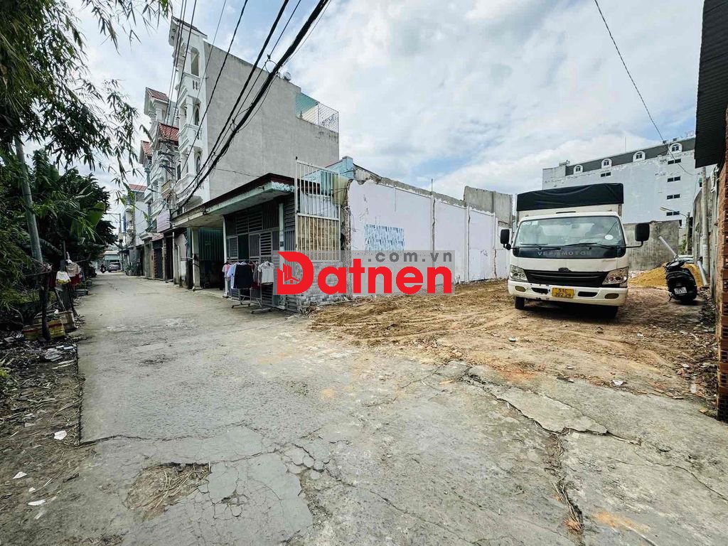 CHƯA TỚI 40Tr/M2 - ĐẤT LÊ VĂN KHƯƠNG - SÁT MẶT TIỀN