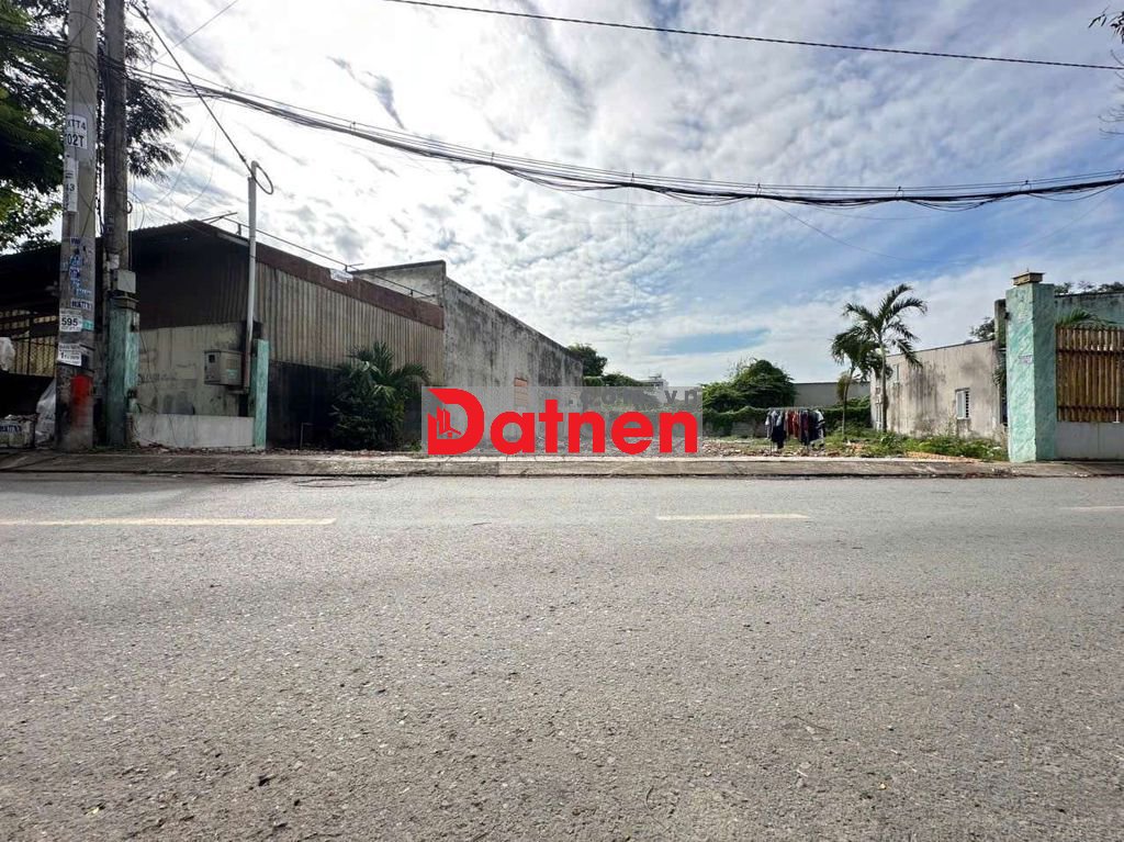 Bán Đẩt Mătij Tiền 6.5x25m Gia 6.286 Tỷ Đg P.V.Hớn Xã XT. Thượng B.Đ