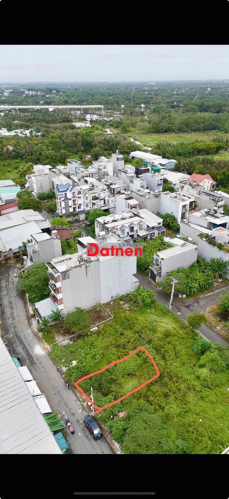 Hh 2% ,bán lô đất diện tích 105,6 m2 q9 cũ