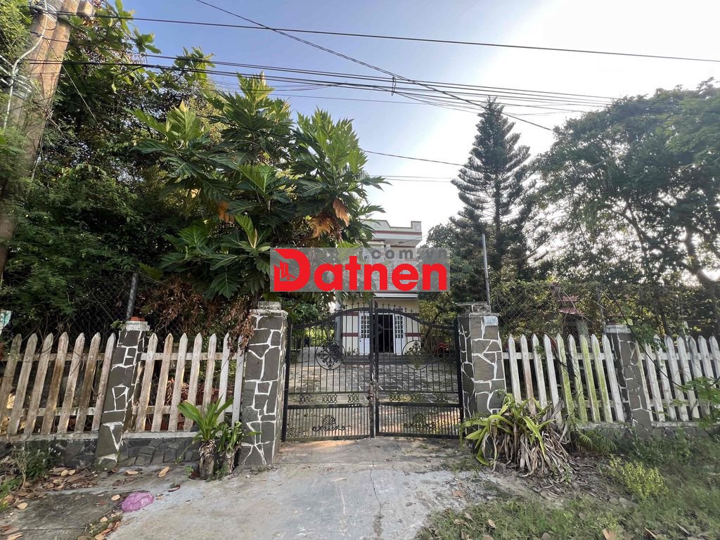 Gia đình em cần bán đất và nhà mặt tiền Hubgf Vương HộiAn