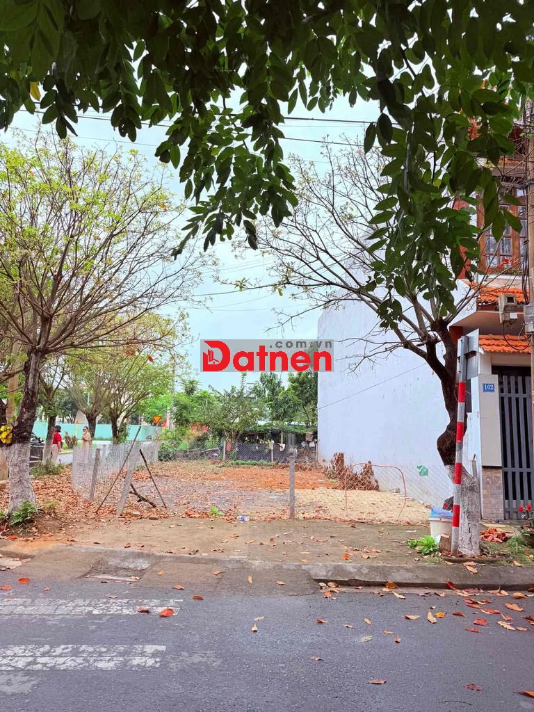Bán lô đất 2 mặt tiền Đô Đốc Tuyết và Lê Quang Định view công viên sát