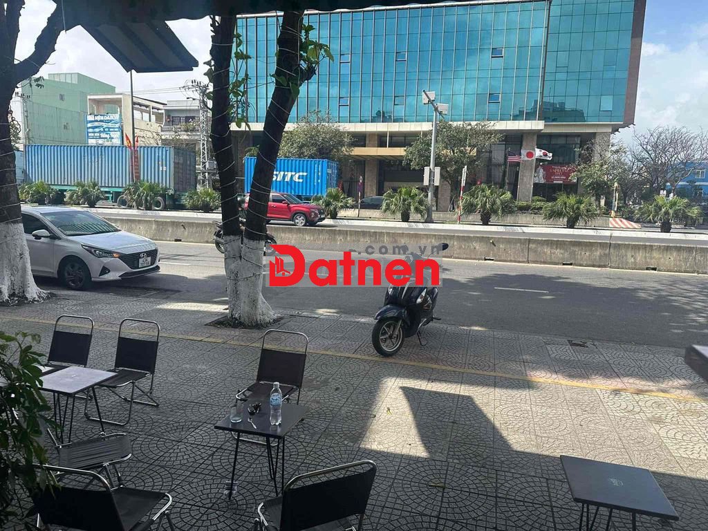 bán MT NGÔ QUYỀN 536m2 ngang 10m giá chỉ 54tr/m2 chỉ bằng giá đất kiệt