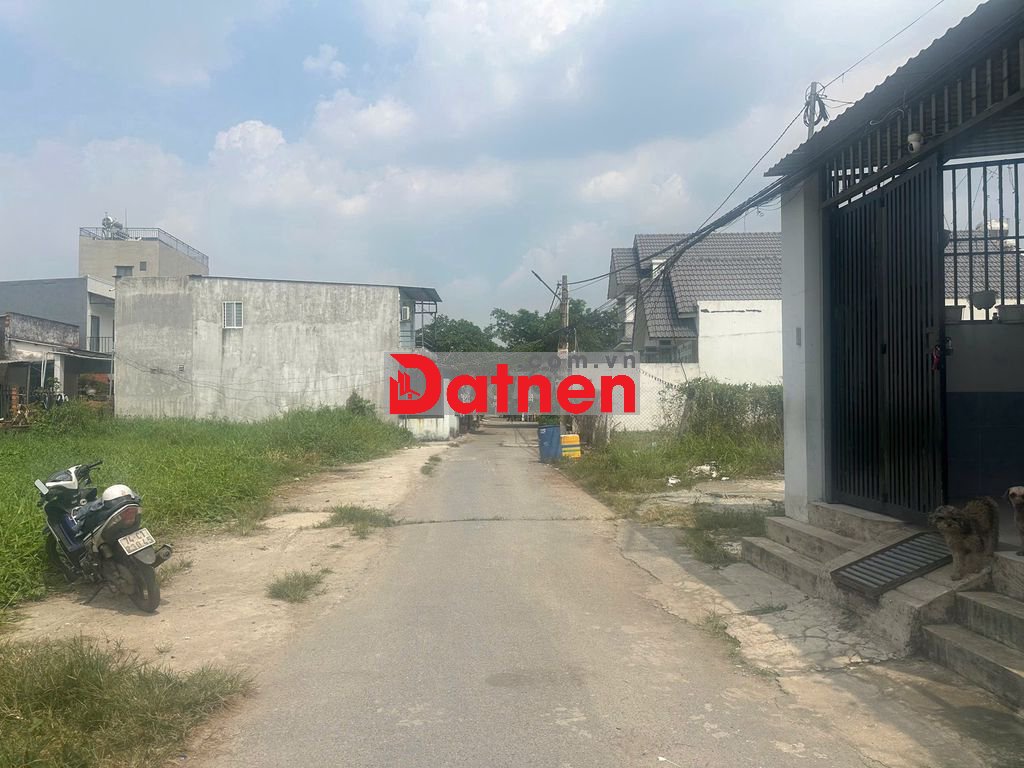 Cần bán lô đất 165m2 - đường oto - gần quốc lộ 13 - KDC hiện hữu