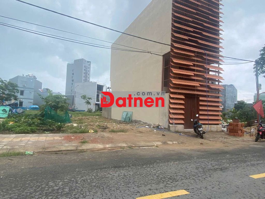 Đất mặt tiền đi bộ 50m tới biển Sơn trà xây 9 tầng 12 tỷ 9