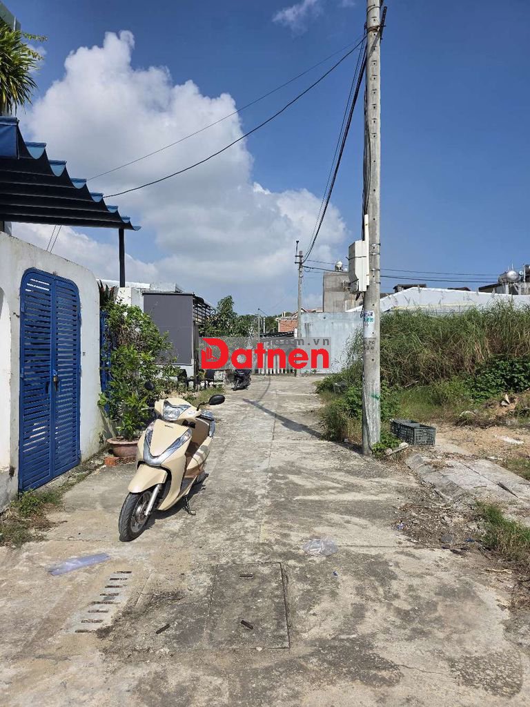 BÁN ĐẤT KIỆT OTO ĐƯỜNG NGUYỄN DUY TRINH KHU HÒA HẢI