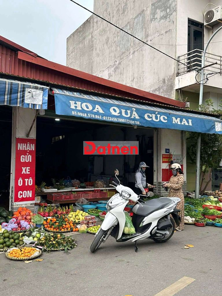 đất hướng nam mặt tiền chợ